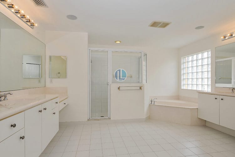 Master Bathroom 1510 SW 164th Ave, Pembroke Pines, FL 33027 Real Estate