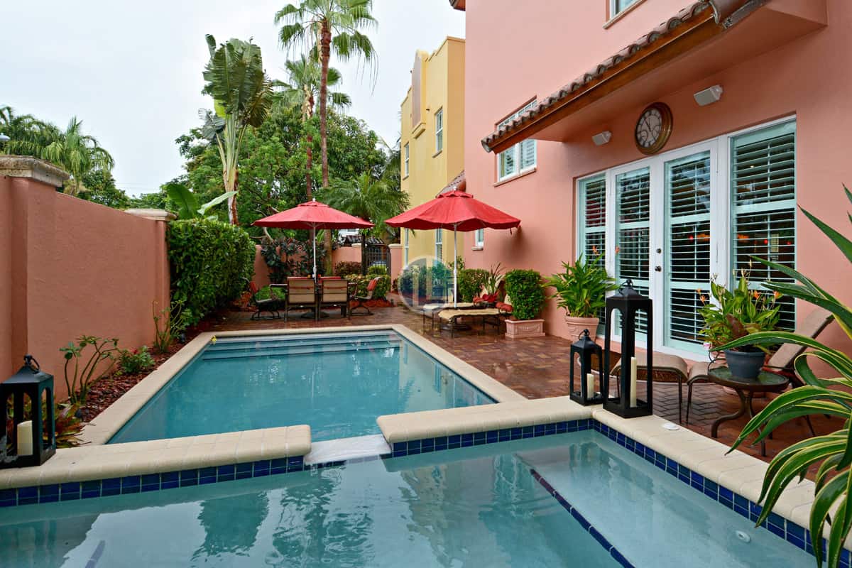 Pool 1128 NE 17th Way Fort Lauderdale Luxury Homes