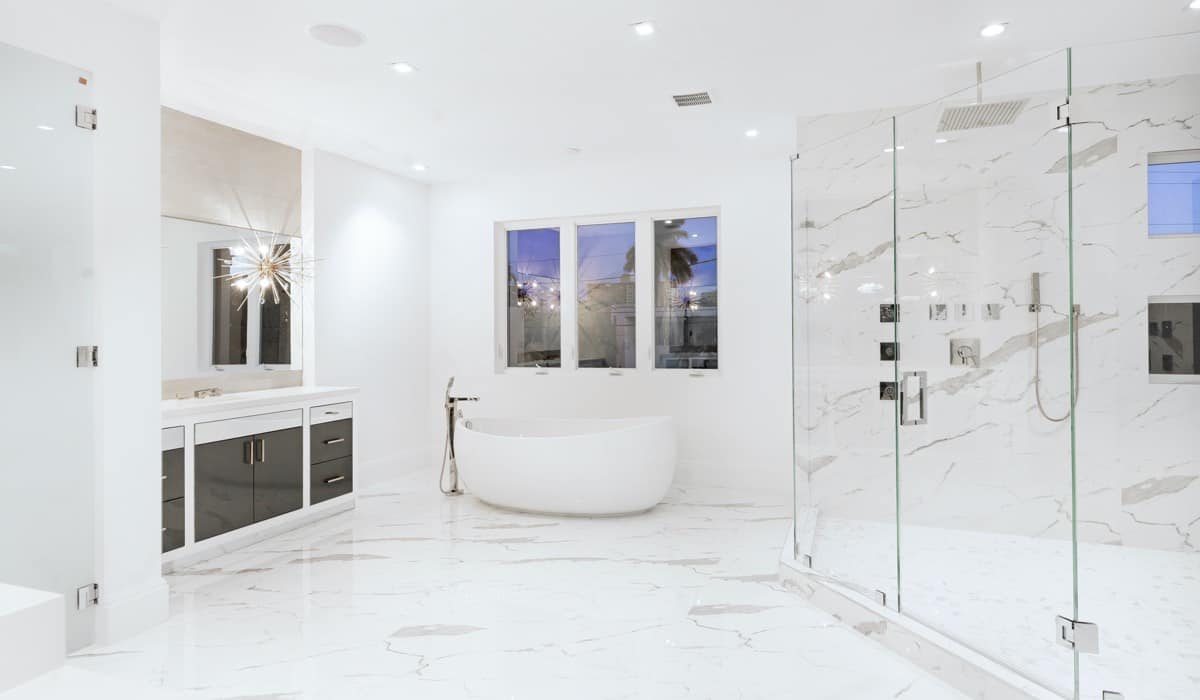 Master Bathroom 39 Pelican Way, Fort Lauderdale, FL 33301