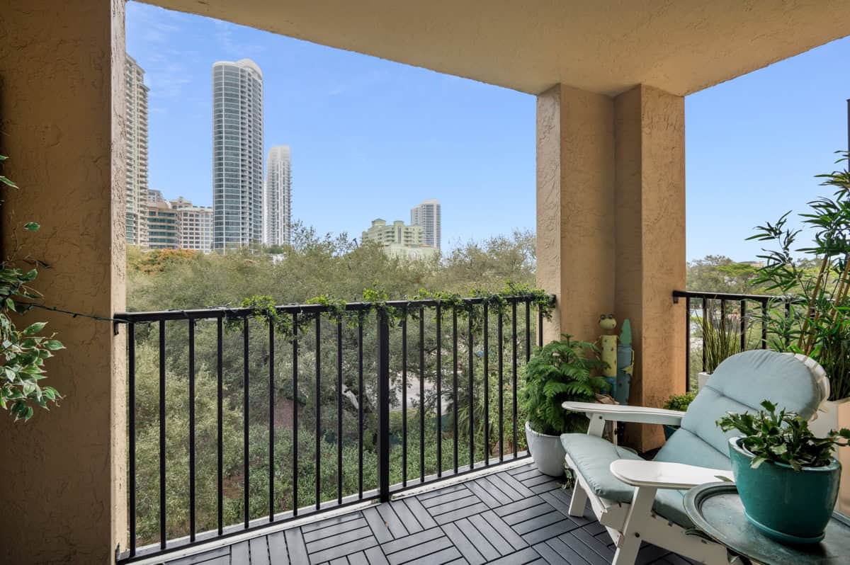 13 - Balcony 520 SE 5th Avenue-Unit-2406-Fort-Lauderdale-FL-33301