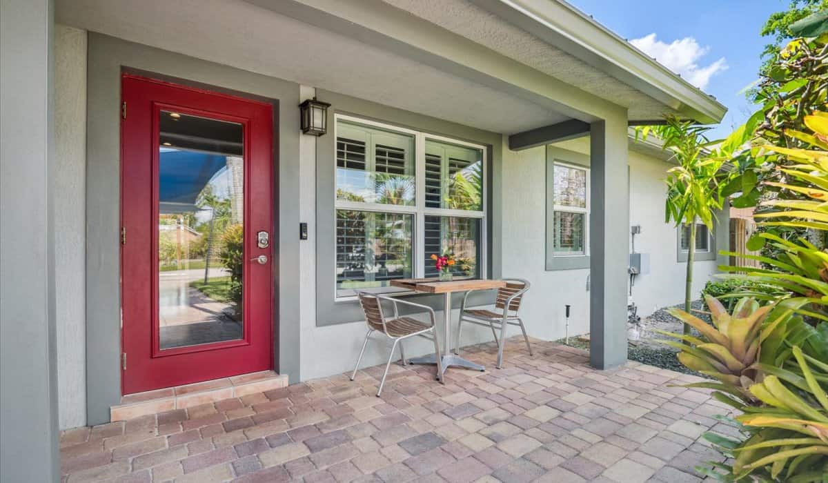 03-Front-Door-2508-SW-34th-Avenue-Fort-Lauderdale-FL-33312