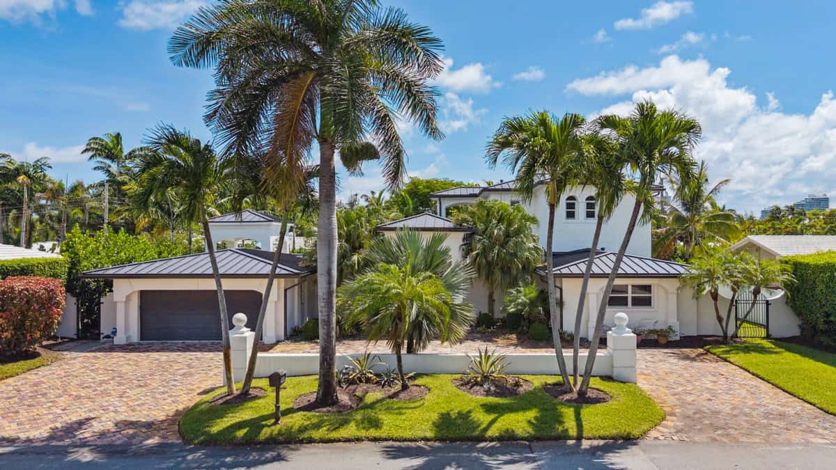 Front 2516 NE 26th Ave Coral Ridge 33305