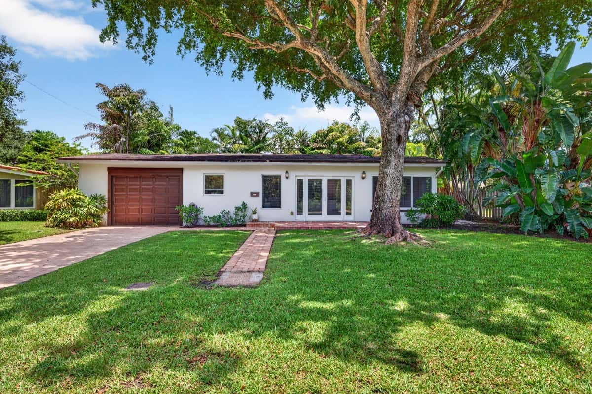 1-Front-1318-SE-12th-Way-Fort-Lauderdale-FL-33316
