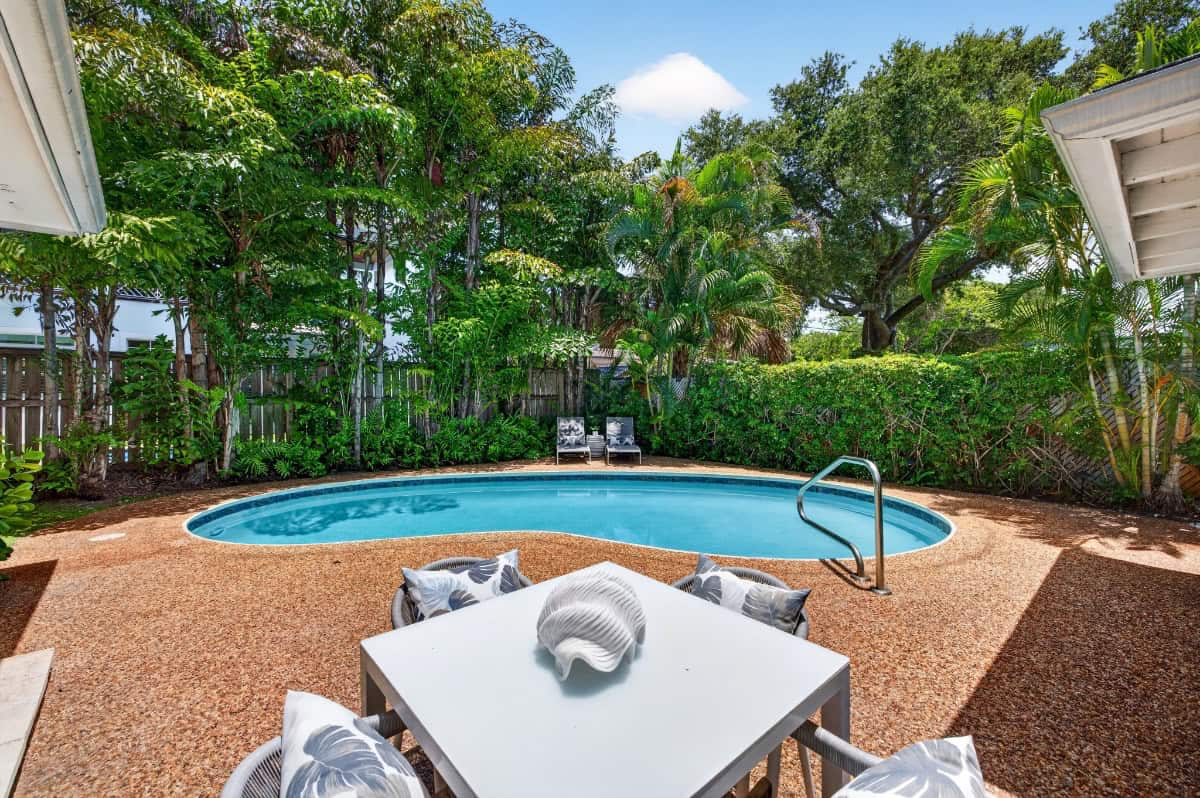 41-Pool-1318-SE-12th-Way-Fort-Lauderdale-FL-33316