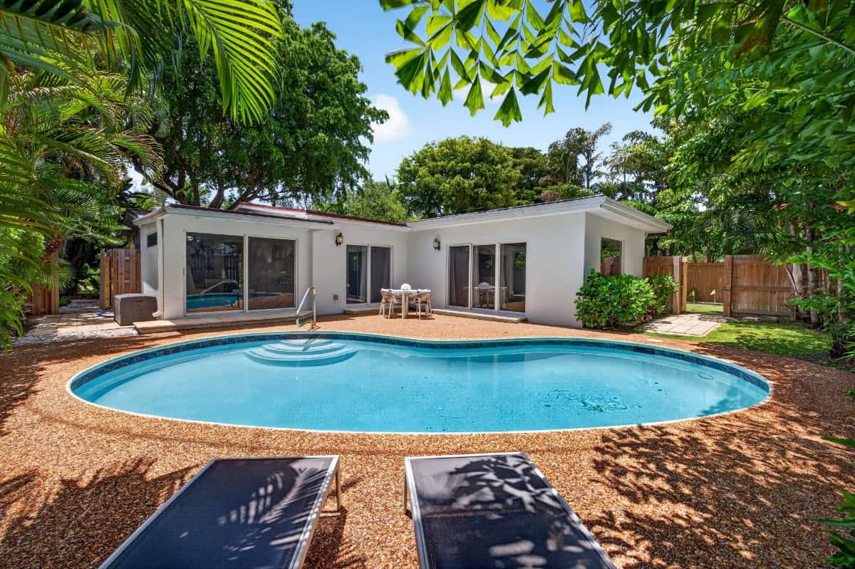 43-Pool2-1318-SE-12th-Way-Fort-Lauderdale-FL-33316