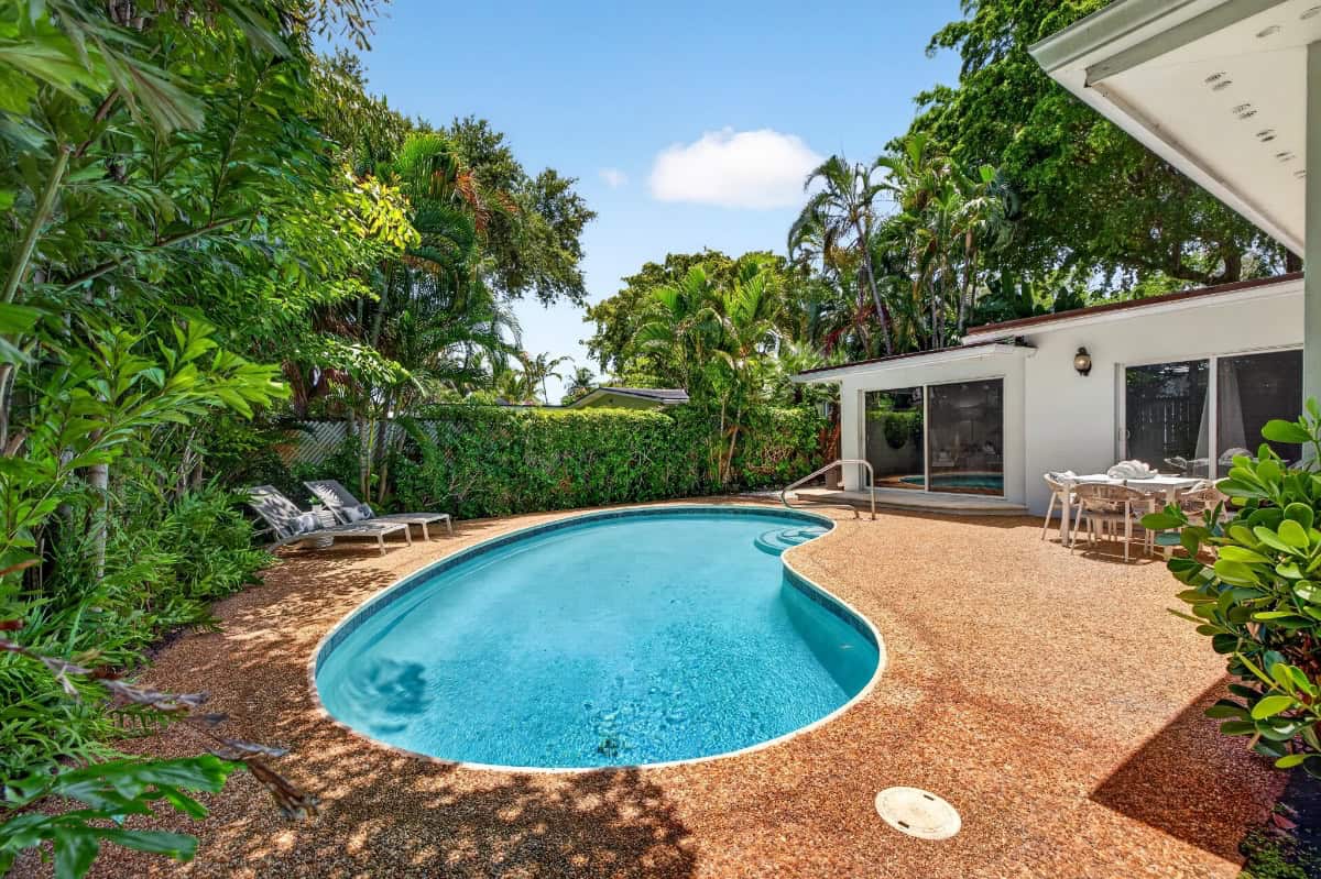 44-Pool3-1318-SE-12th-Way-Fort-Lauderdale-FL-33316