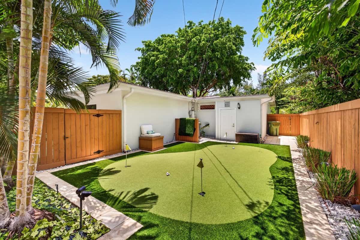 45-PuttingGreen-1318-SE-12th-Way-Fort-Lauderdale-FL-33316