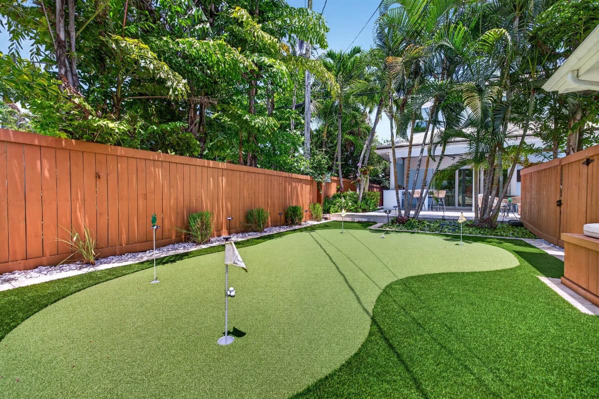 47-PuttingGreen3-1318-SE-12th-Way-Fort-Lauderdale-FL-33316