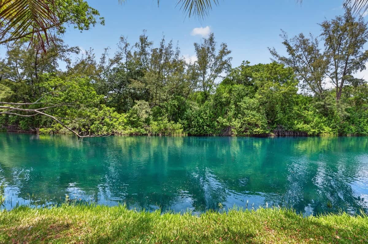 5-Lake-1318-SE-12th-Way-Fort-Lauderdale-FL-33316
