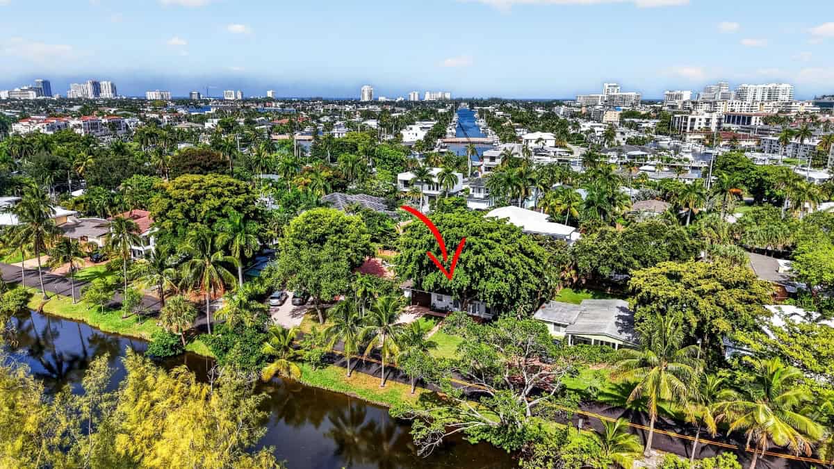 55-AerialFront2-1318-SE-12th-Way-Fort-Lauderdale-FL-33316